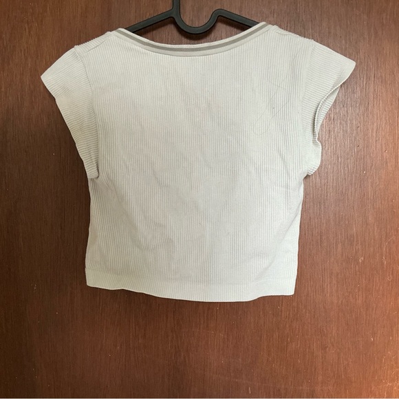 Urban Outfitters Cream Ribbed Crop Top - Picture 3 of 4